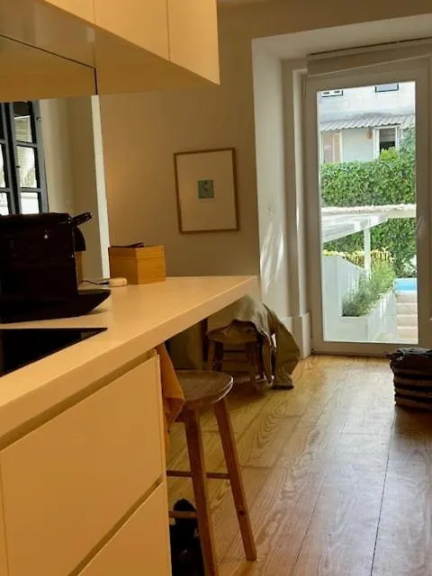 Cozy 1Br, Private Terrace & Pool - Estrela | By Airnest Apartment Lisbon