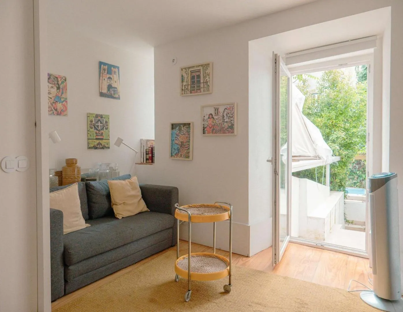 Апартаменты Cozy 1Br, Private Terrace & Pool - Estrela | By Airnest Лиссабон Португалия