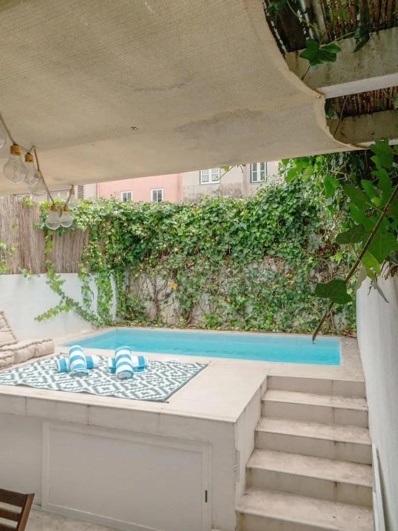 Cozy 1Br, Private Terrace & Pool - Estrela | By Airnest Lägenhet Lisboa